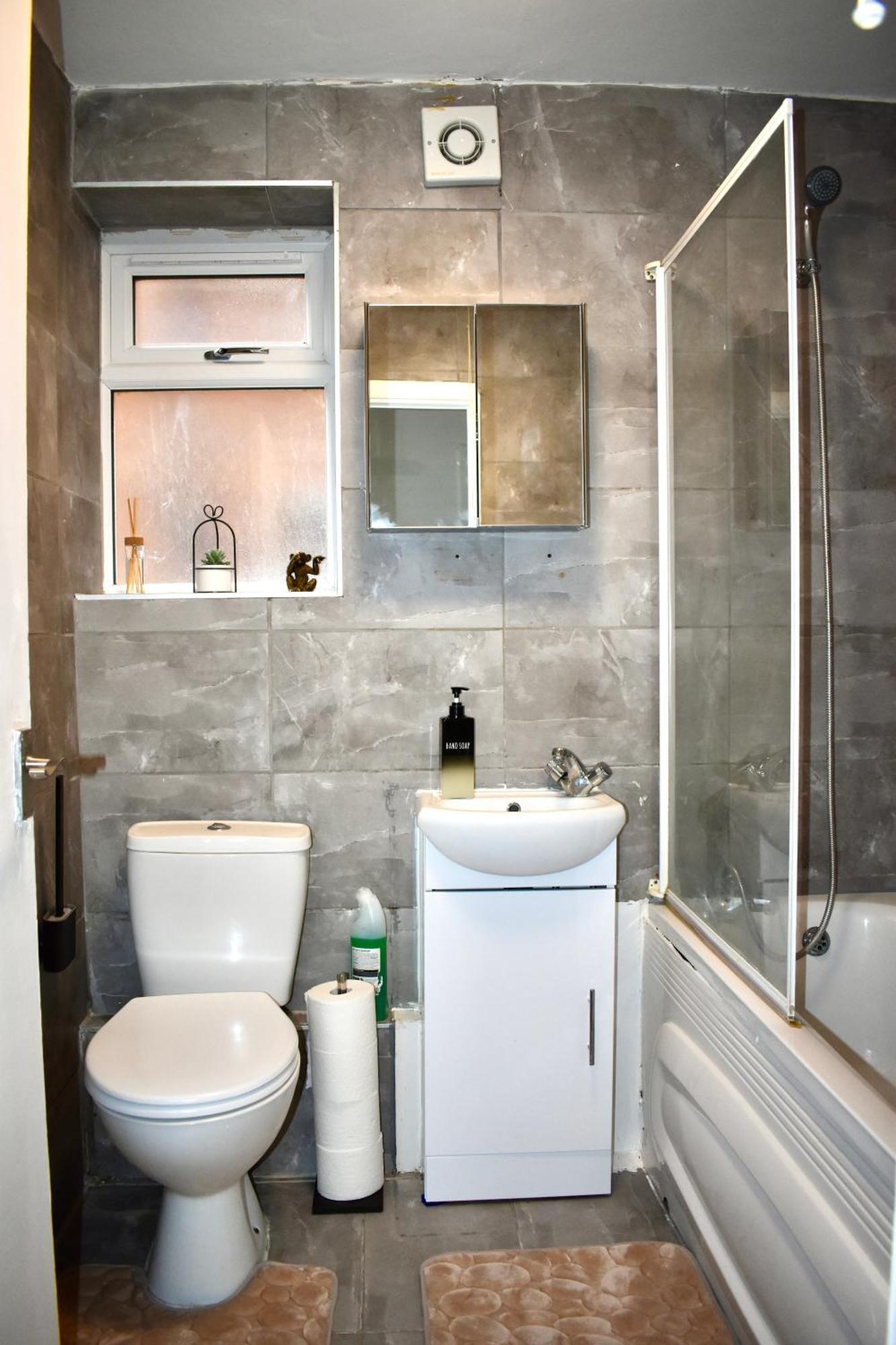 Luxury 2 Bedroom Apartment, Parking, Few Minutes Walk From Wembley Stadium 런던 외부 사진